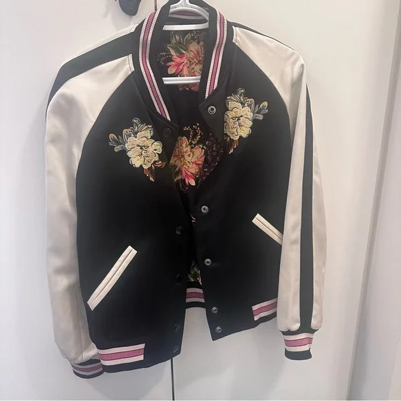 Coach Jacket - Picture 1 of 3